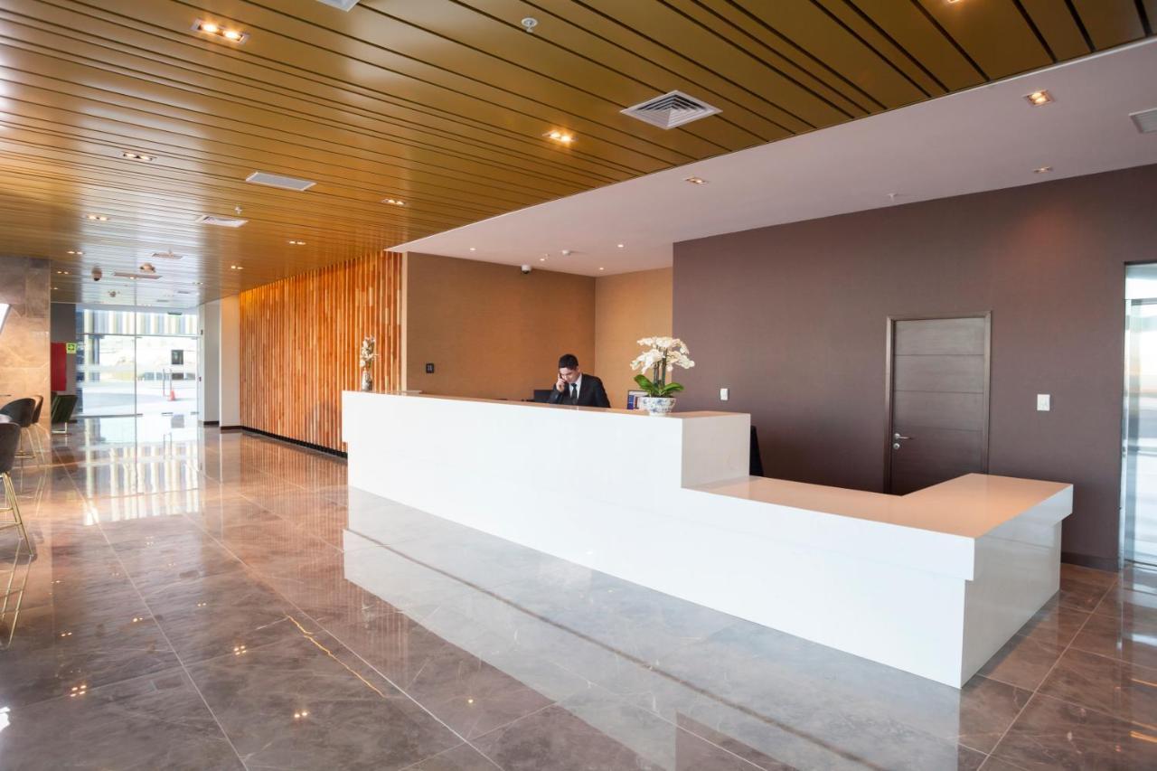 Mds Hotel Chillan Ngoại thất bức ảnh Reception desk at the airport