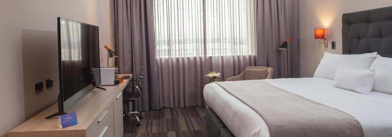 Mds Hotel Chillan Ngoại thất bức ảnh A room at the hotel