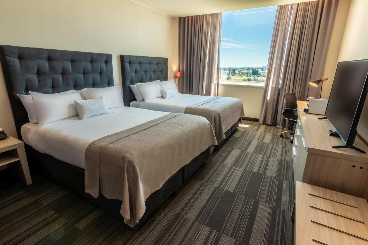 Mds Hotel Chillan Ngoại thất bức ảnh A room at the hotel