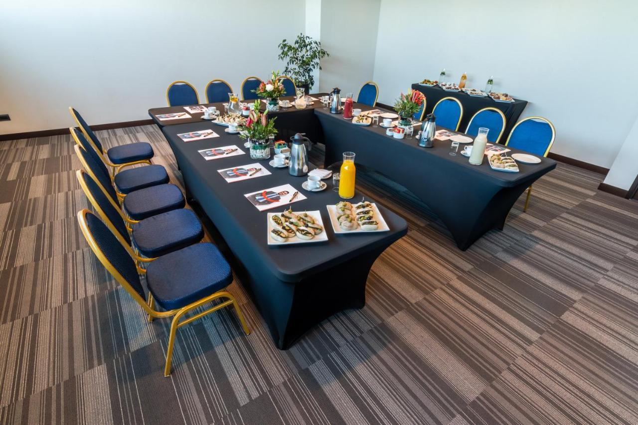 Mds Hotel Chillan Ngoại thất bức ảnh Meeting room